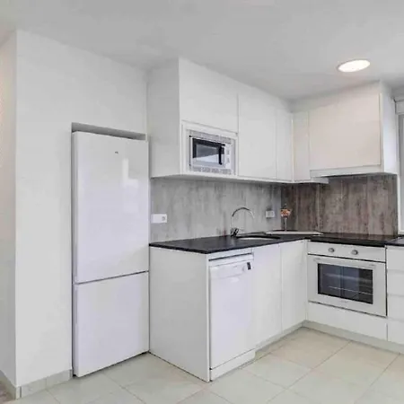 Duo First Line Sleeps 7 People Apartment