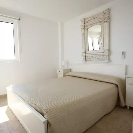 Duo First Line Sleeps 7 People Apartment Port de Pollenca